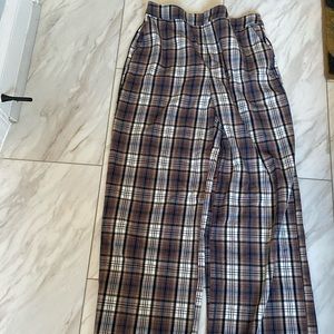 Size 10 wide leg trousers. Cara Santana fo…